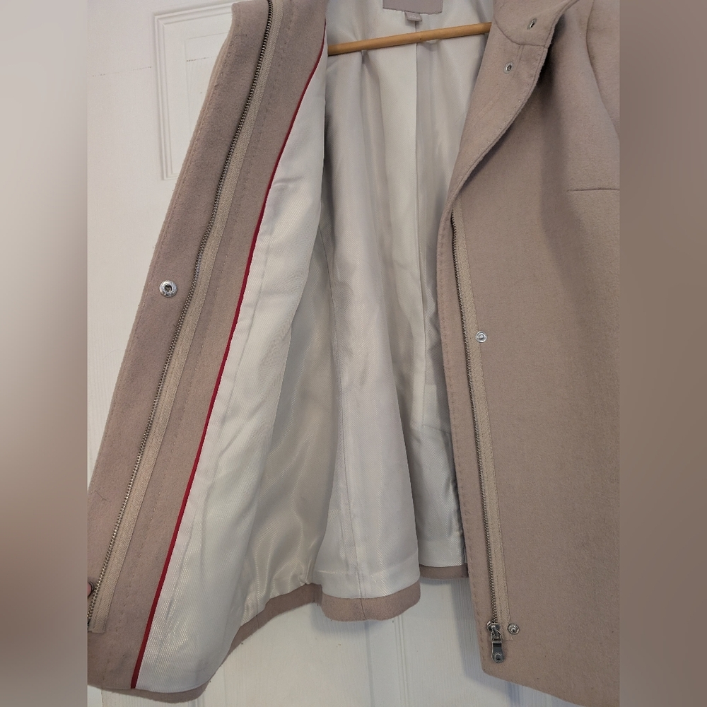 Banana Republic Women's Tan Coat Size Large - Picture 3 of 4